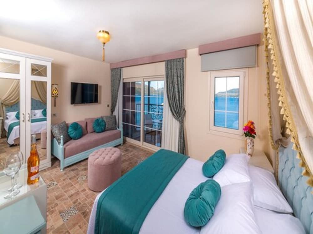 Standard, Sea View