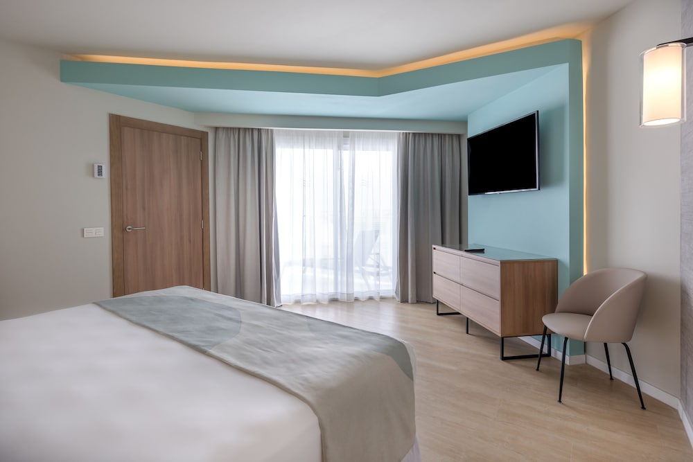 جناح بسرير كينج بإطلالة على البحر، RIU Palace Antillas - Adults Only - All Inclusive 2/5