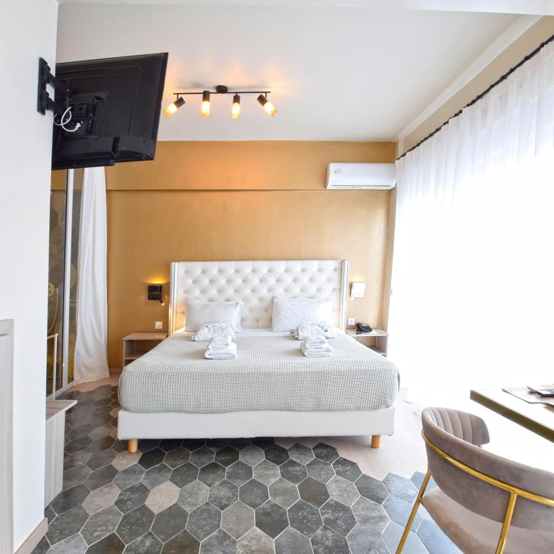 Suite, King Bed