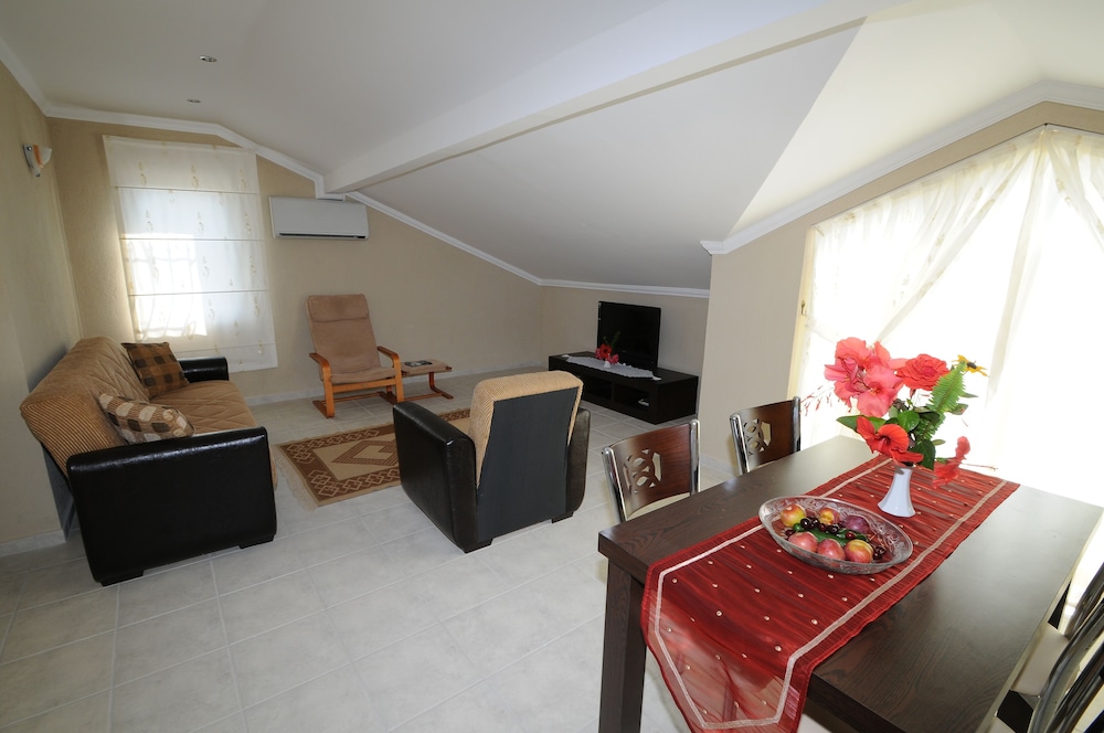 Pegasus Hotel & Villa 31/50