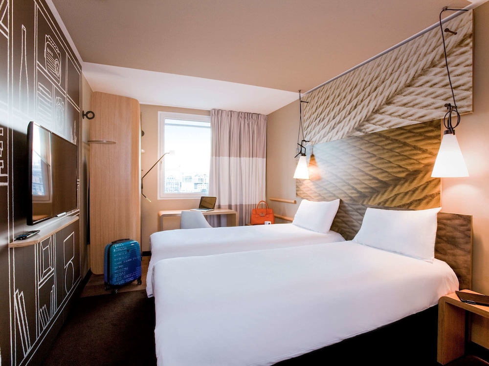 Ibis Paris Porte De Clichy Centre 14/71
