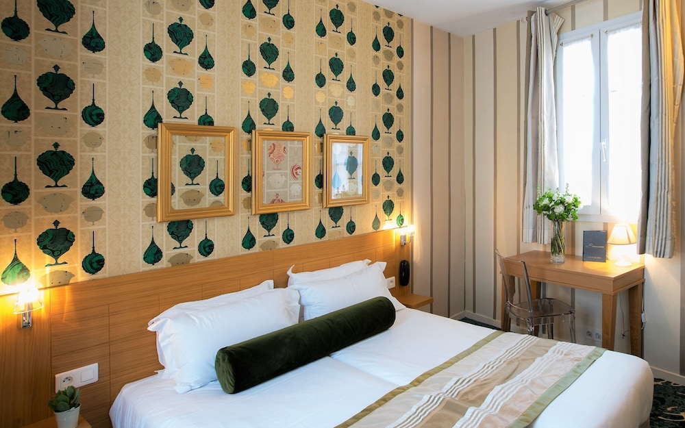 Hotel Romance Malesherbes By Patrick Hayat Formerly Romance Malesherbes 37/66