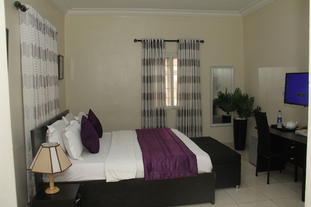 J. Gibson Hotel 24/50