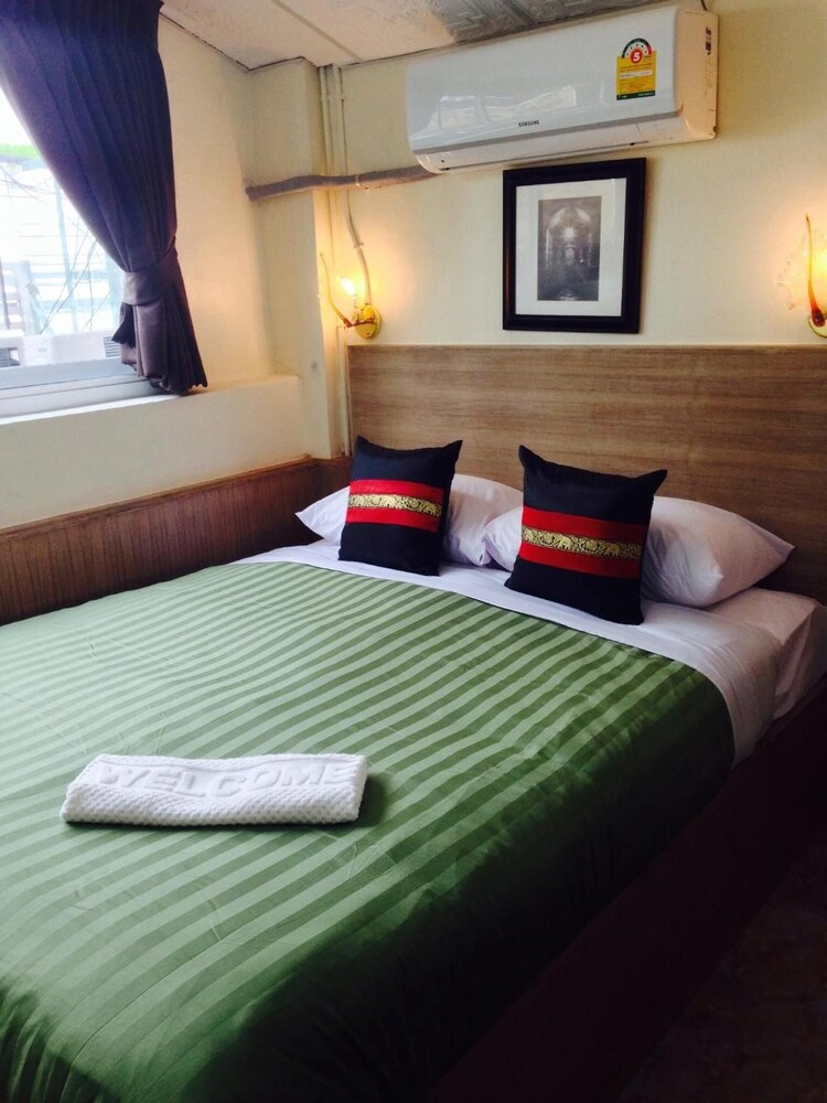 Sukhumvit 20 Guest House 12/46