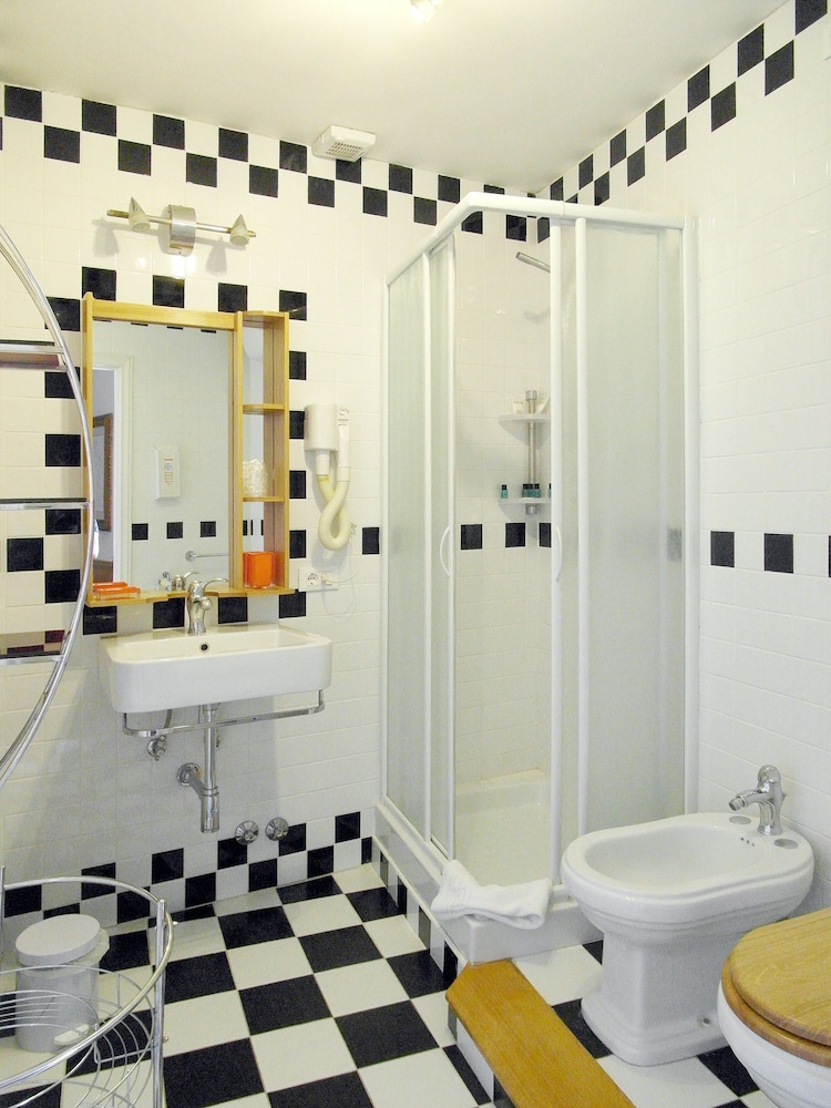 Sonnino Suite 52/59