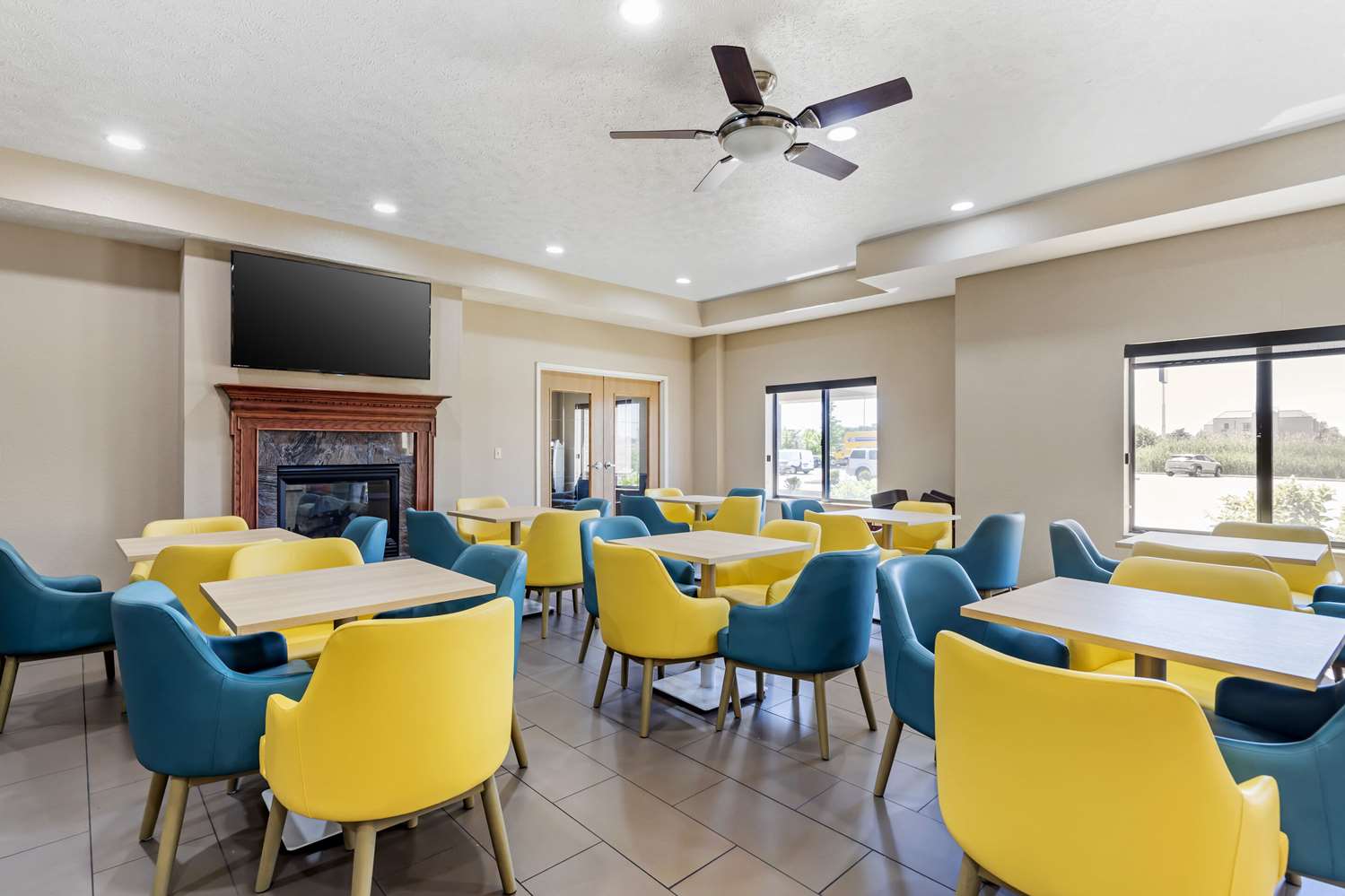 Comfort Suites Merrillville Near US 30 20/24