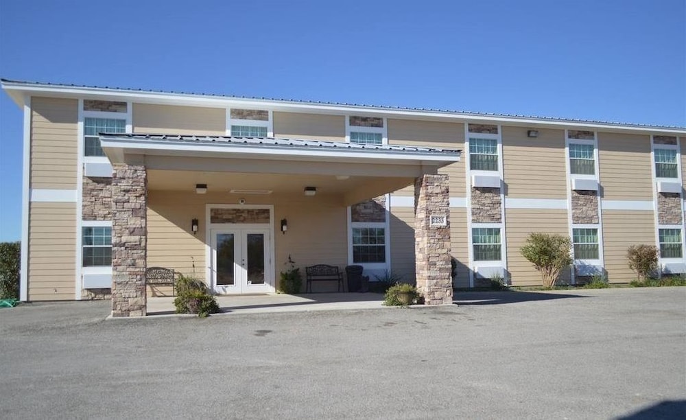 Econo Lodge Inn and Suites Colorado City, TX 3/47
