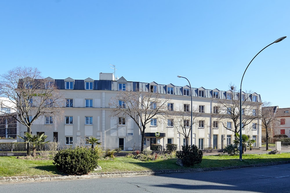 B&B Hotel Saint-Maur Creteil in PARIS