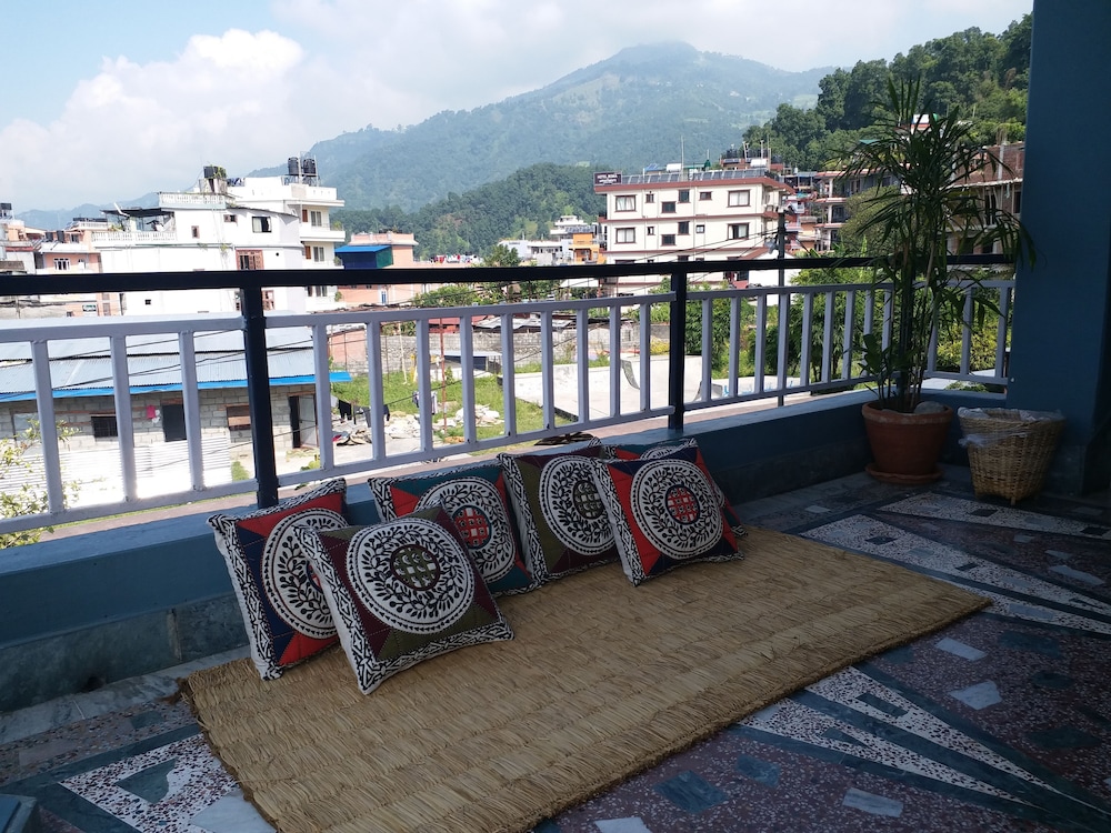 Apartment With Mountain And Lake View 22/23