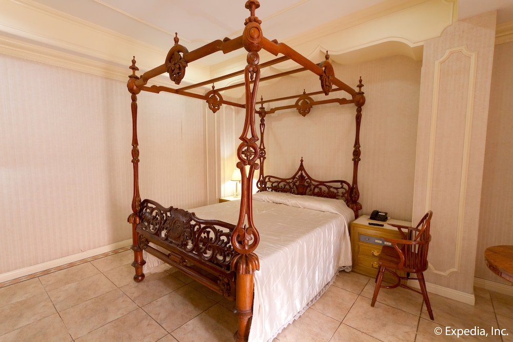 Crown Regency Residences Cebu 23/49