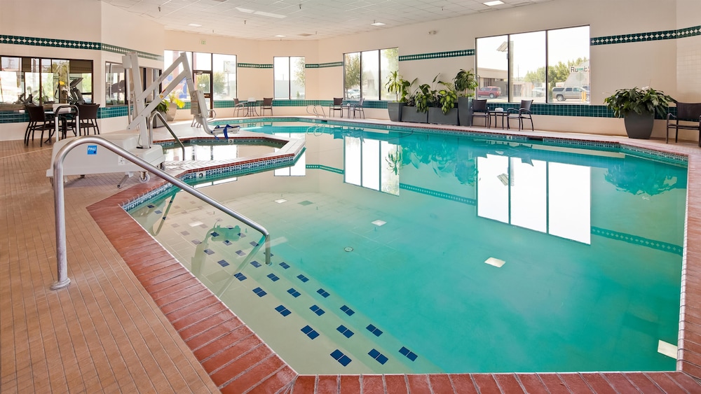 Best Western Plus Cottontree Inn 2/34