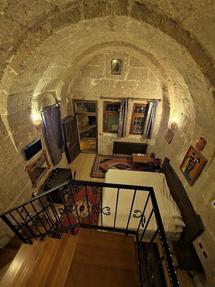 Cappadocia Antique Gelveri Cave Hotel 35/64