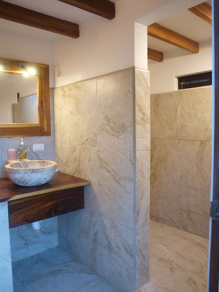 Deluxe, Cabin, Queen Bed, Mountain View, Private Bathroom