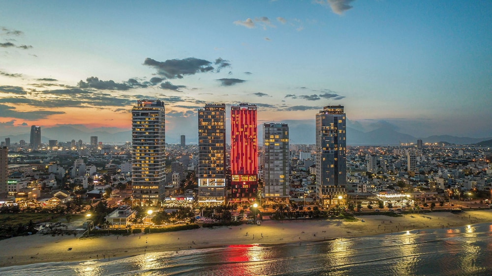 Radisson RED Danang 45/50