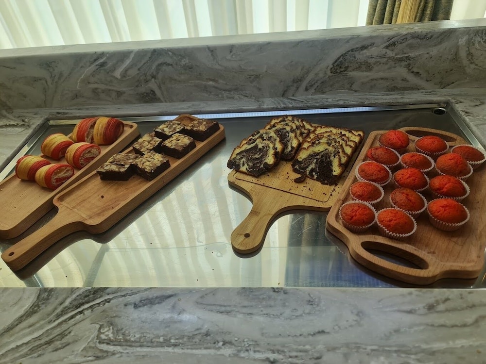 Golden Rose Hotel & Spa 16/32