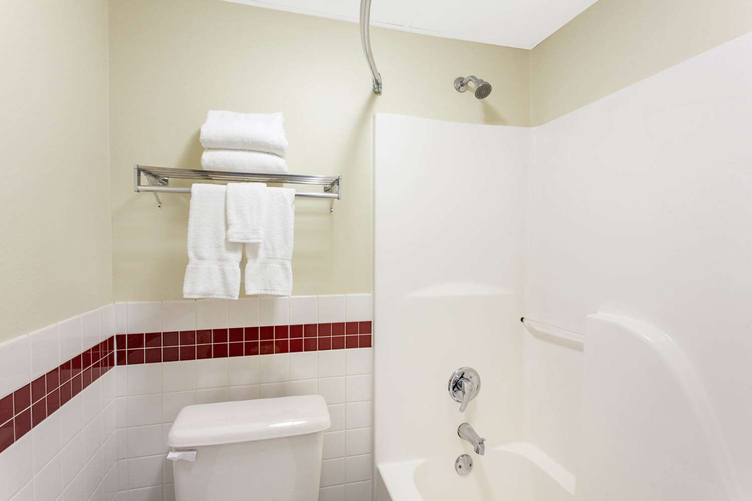 AmericInn by Wyndham St. Cloud MN I-94 34/35