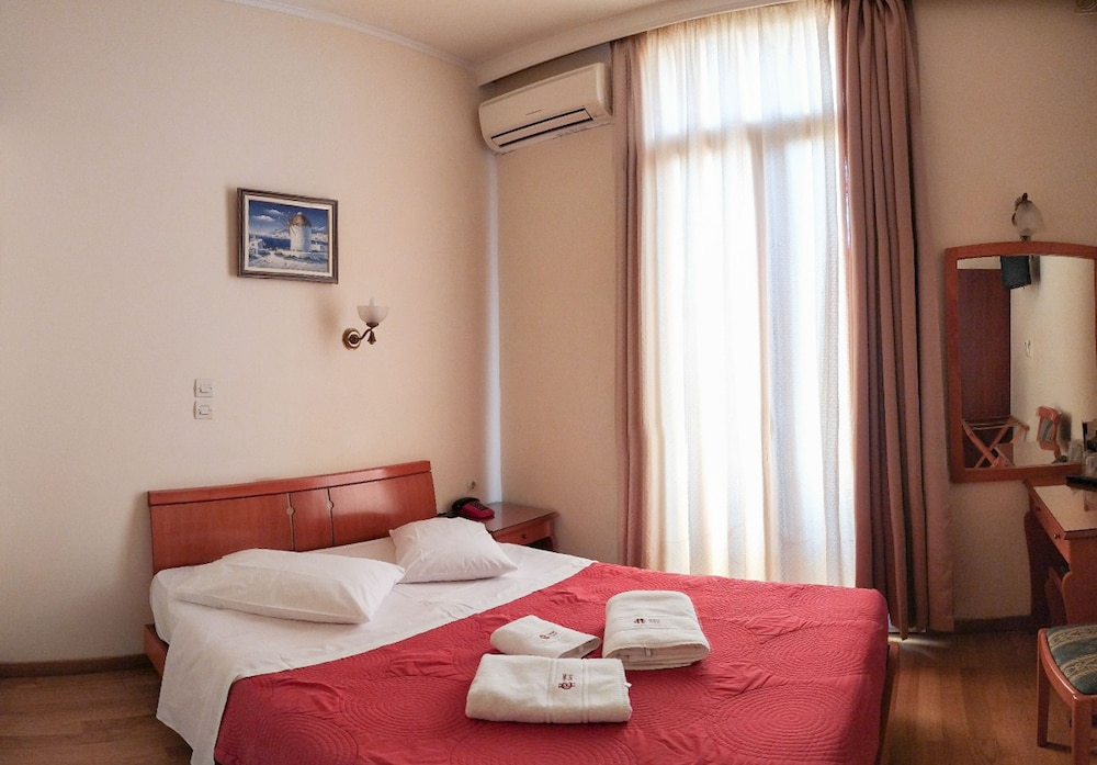 Cecil Hotel 25/70