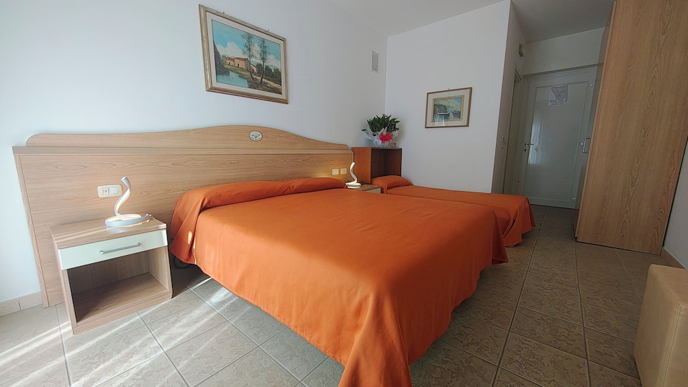 Hotel Villa Smeraldo 14/44