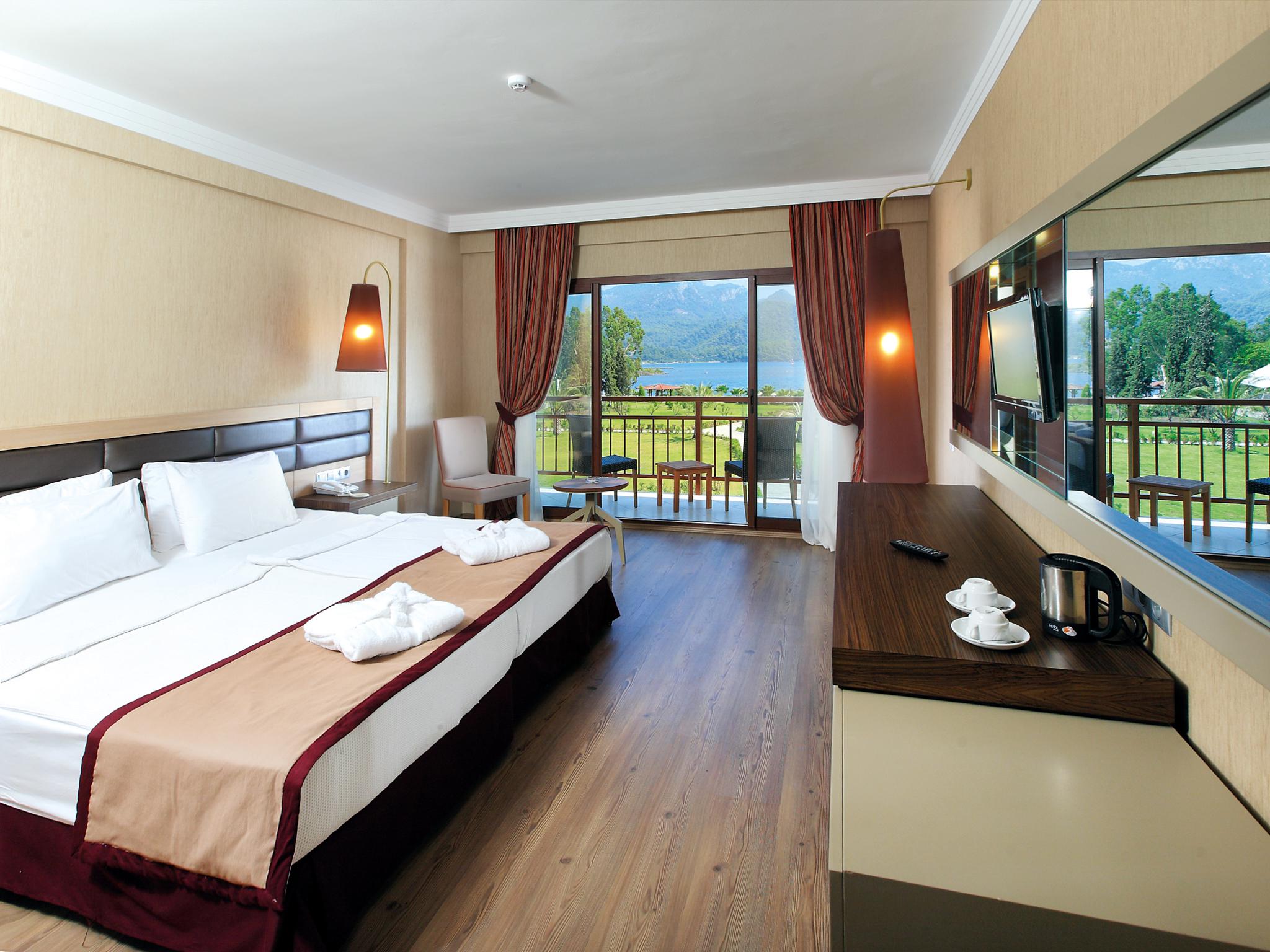 Fortezza Beach Resort 10/55