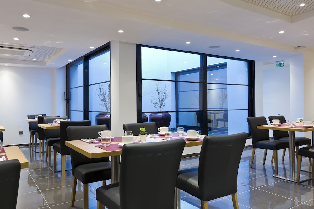 Simons Boutique Hotel 38/54