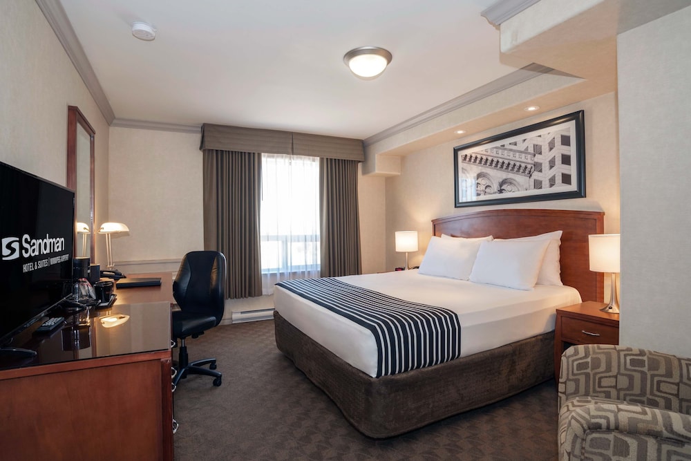 Sandman Hotel & Suites Winnipeg Airport 16/56