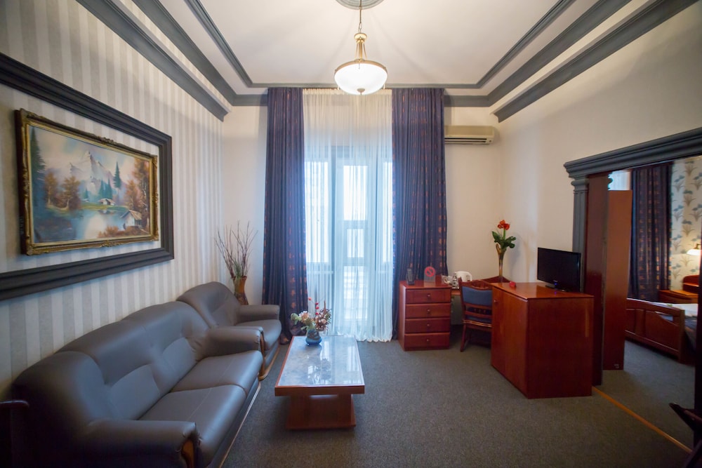 Bucharest Comfort Suites 37/66
