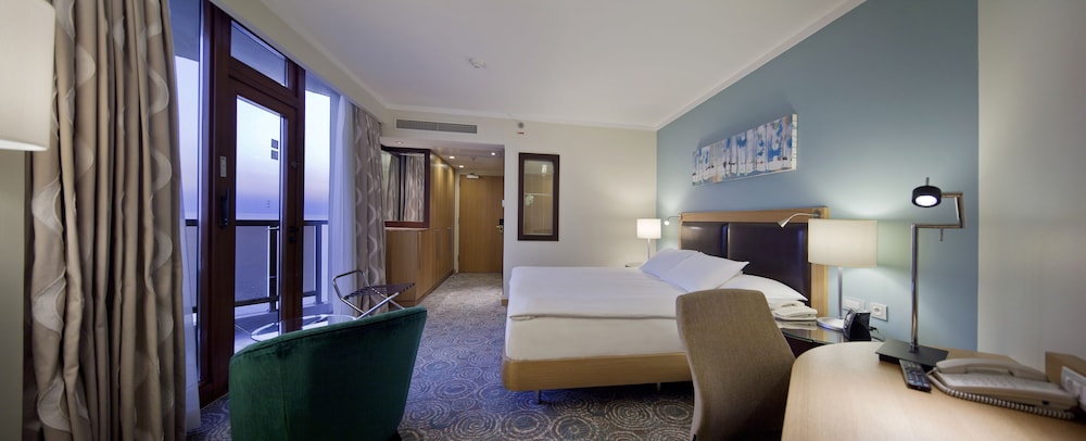 Mersin Hiltonsa Hotel 36/82