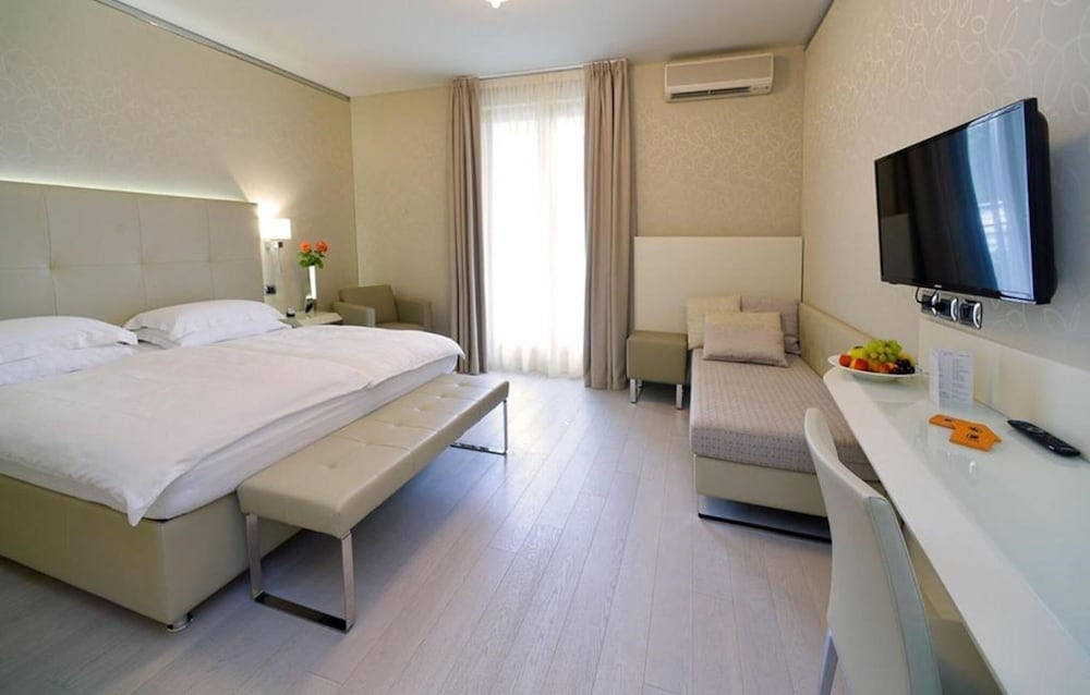 Junior Suite, House, Double Bed, Garden View