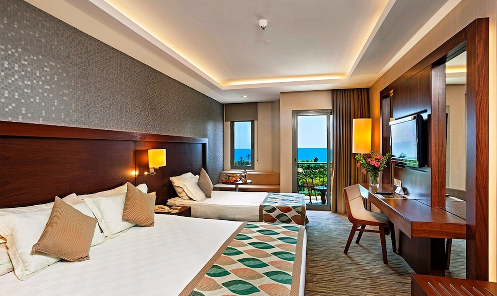 Belconti Resort Hotel 25/87