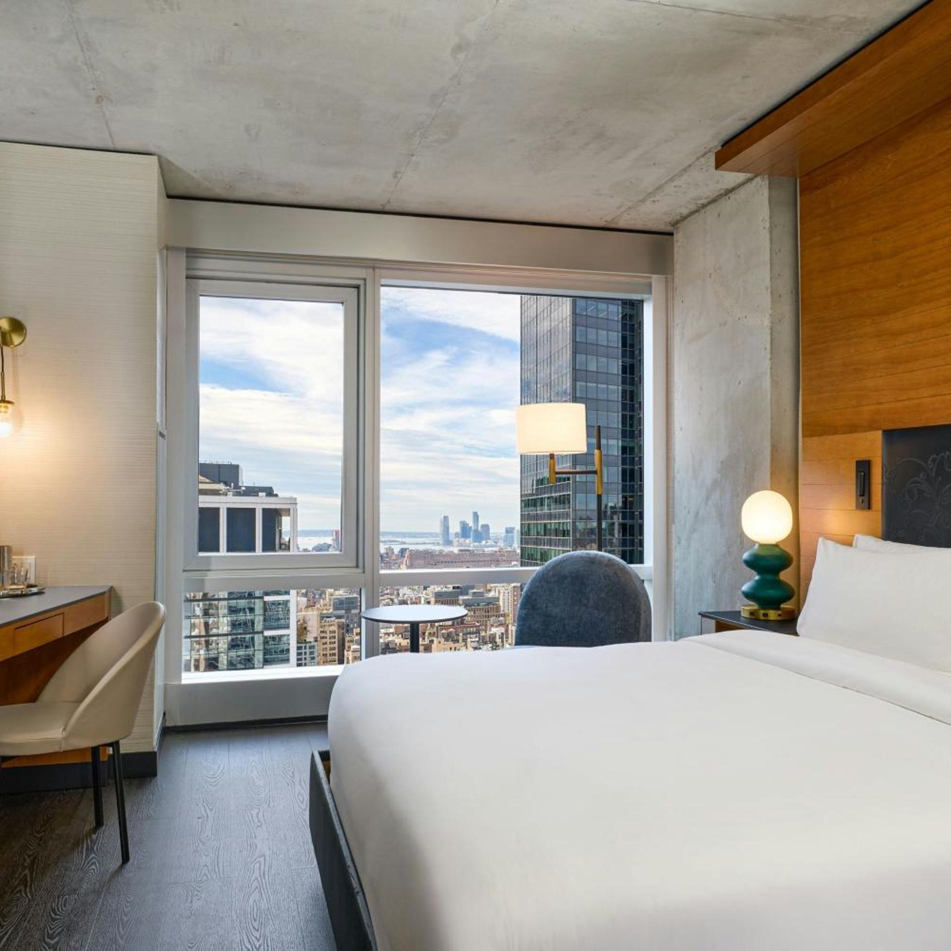 Room, King Bed, Skyline View