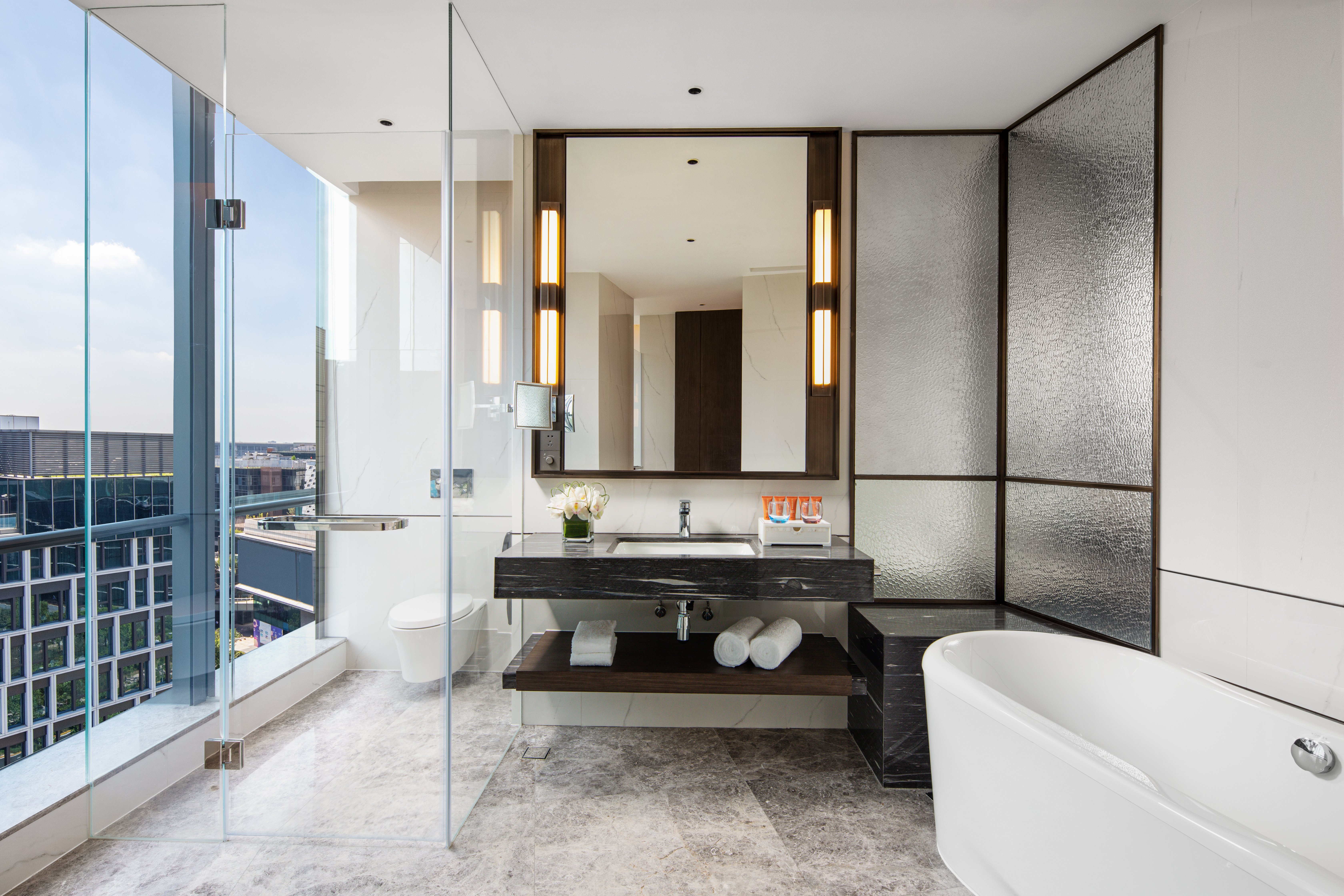 Crowne Plaza Shanghai Hongqiao 50/50