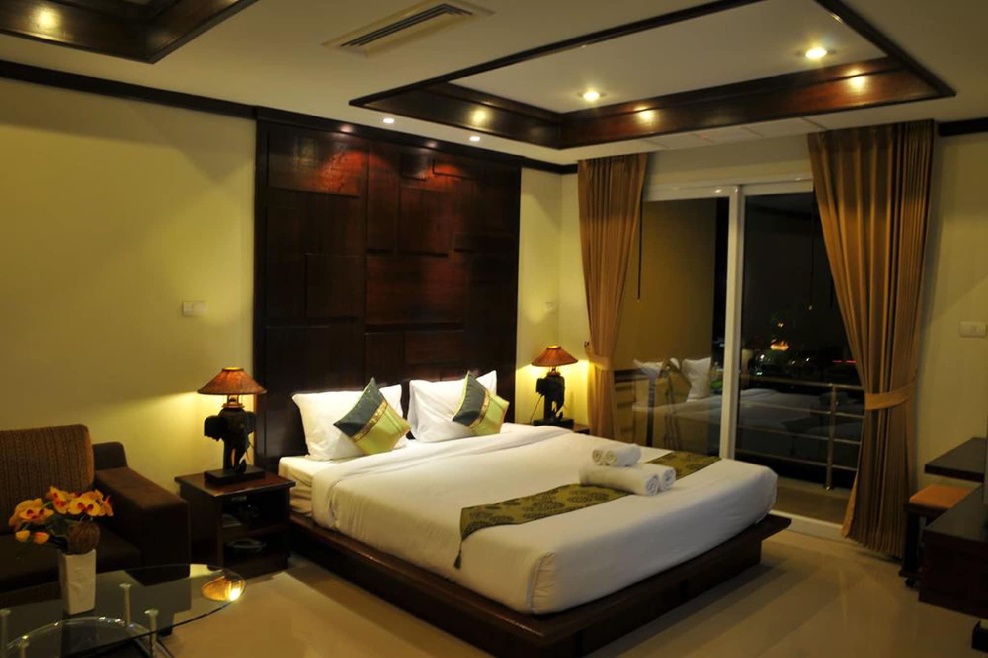 STANDARD, DOUBLE BED