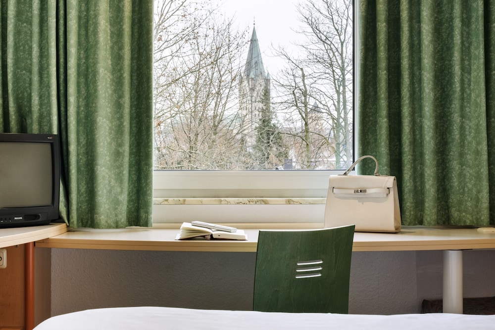 Ibis Paderborn City 12/64