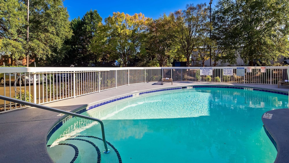 Best Western Plus Lexington Inn 28/41