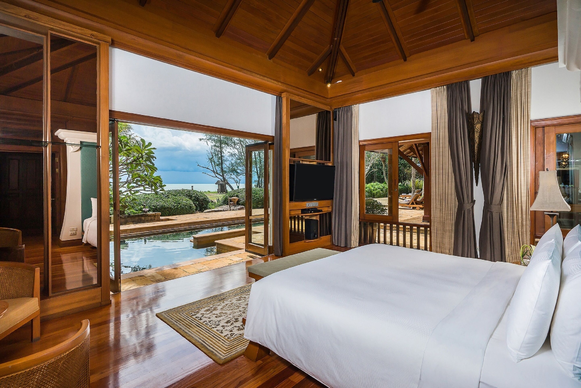 2 Bedrooms, Royal, Villa, 2 Double Beds, Ocean Front
