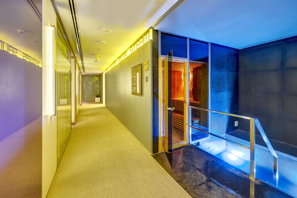 The Act Hotel - Sharjah 24/66
