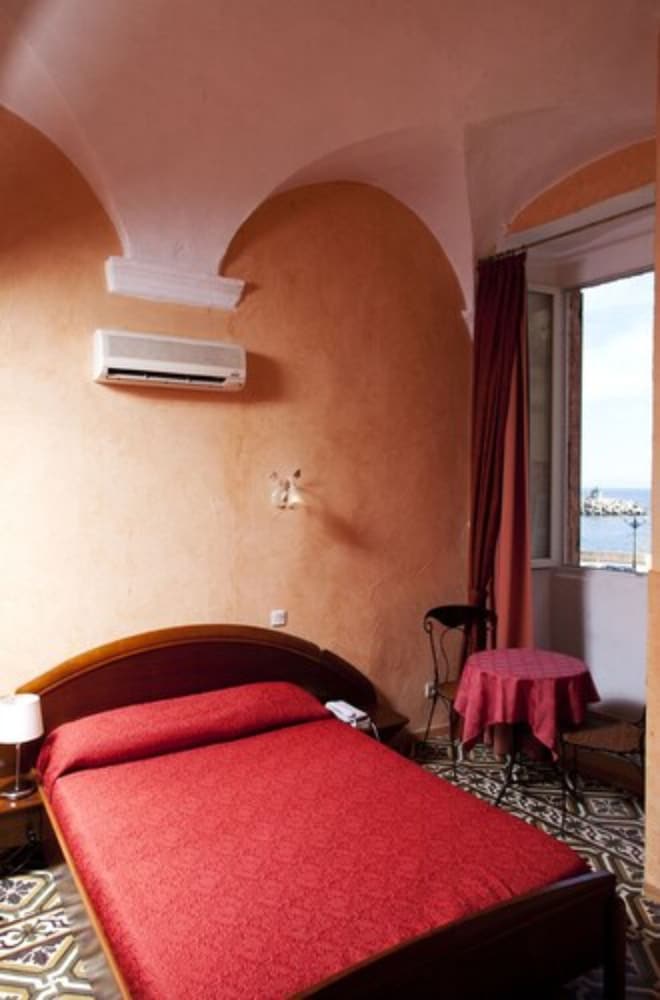 Hotel Posta Vecchia 53/84