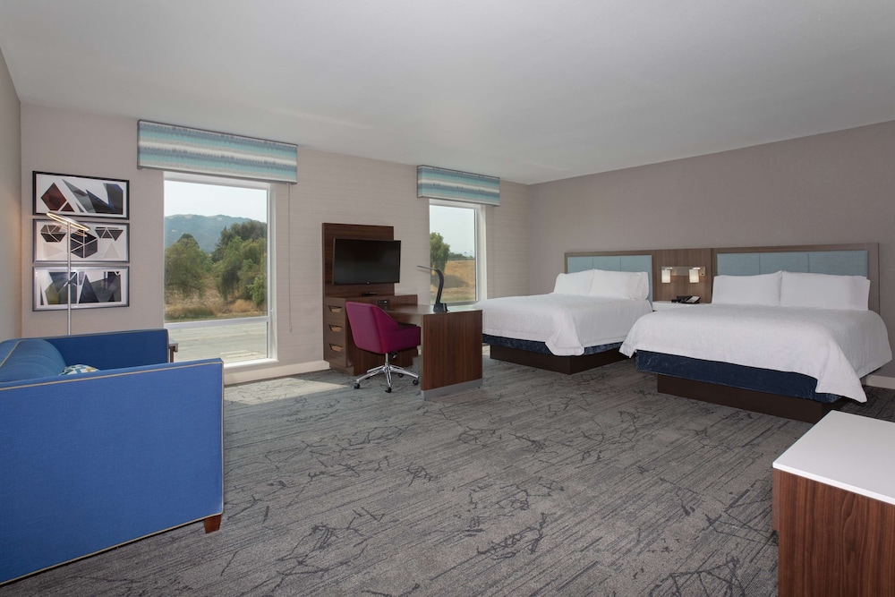 Hampton Inn Suites Gilroy Ca 15/45