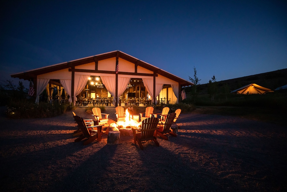 Conestoga Ranch Glamping Resort 1/100