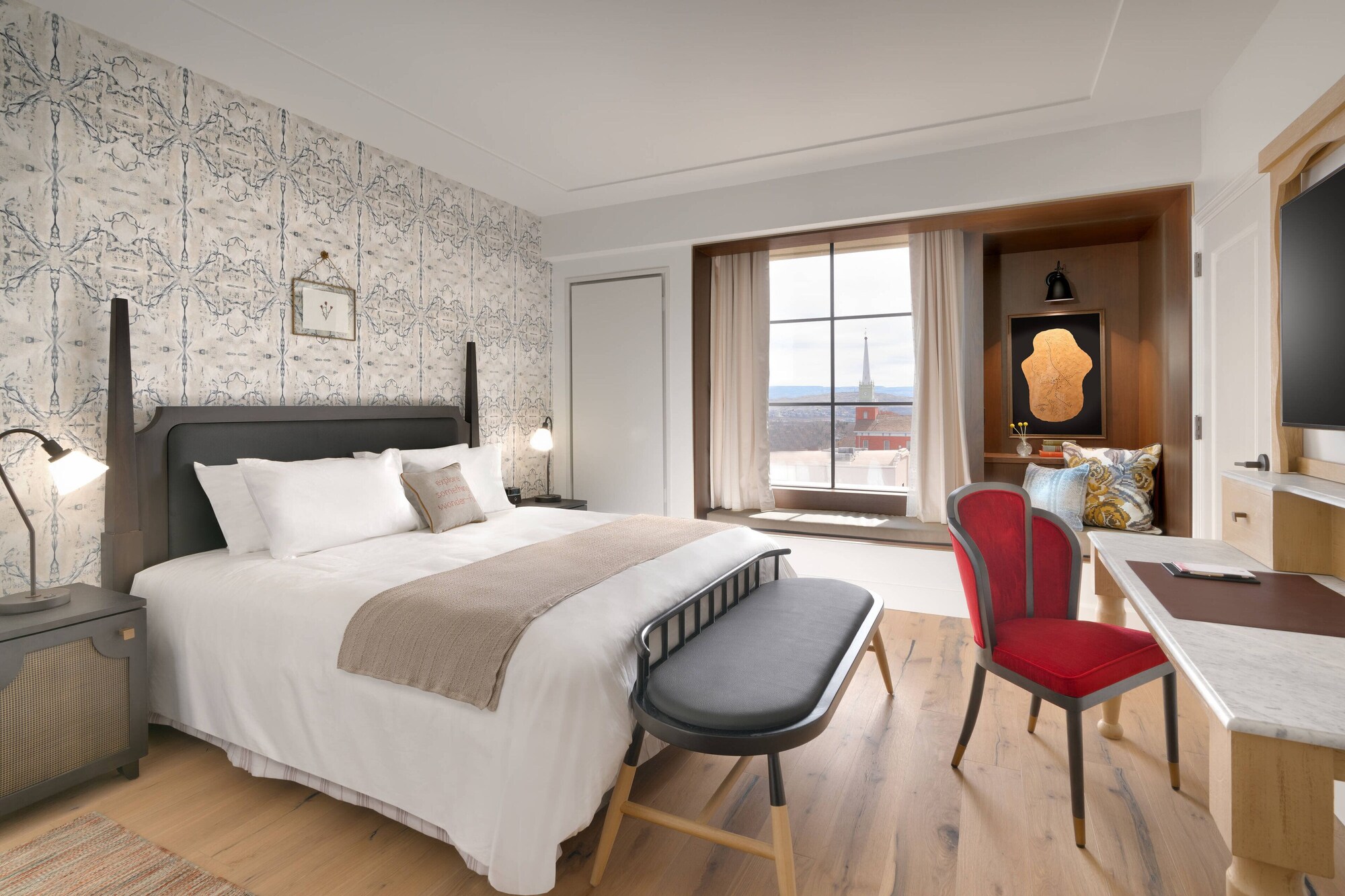 Suite, King Bed, Sofa