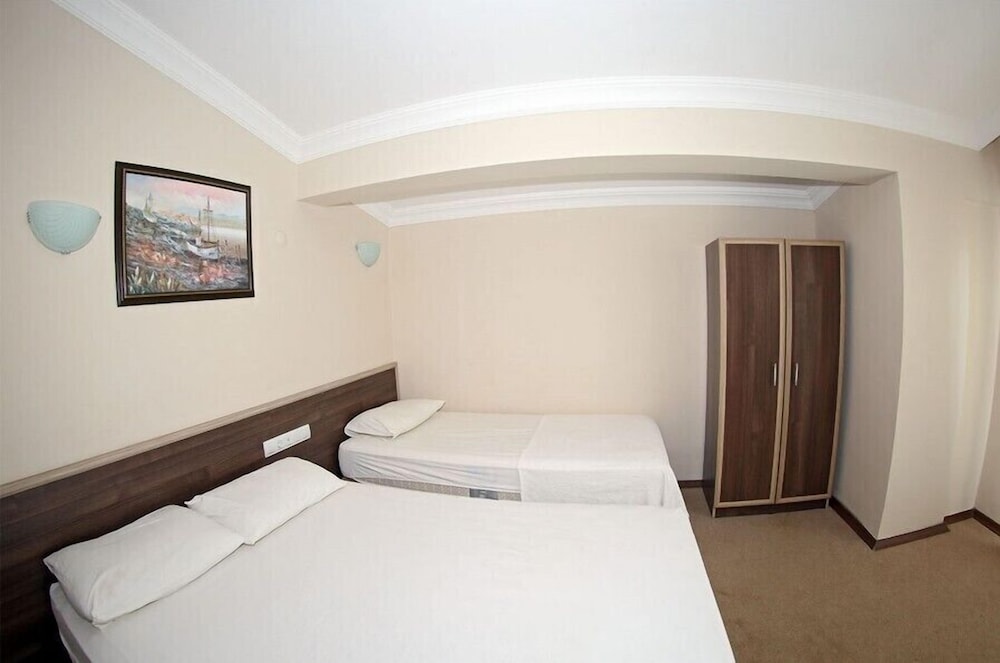 Adahan Otel Gumuldur 8/27