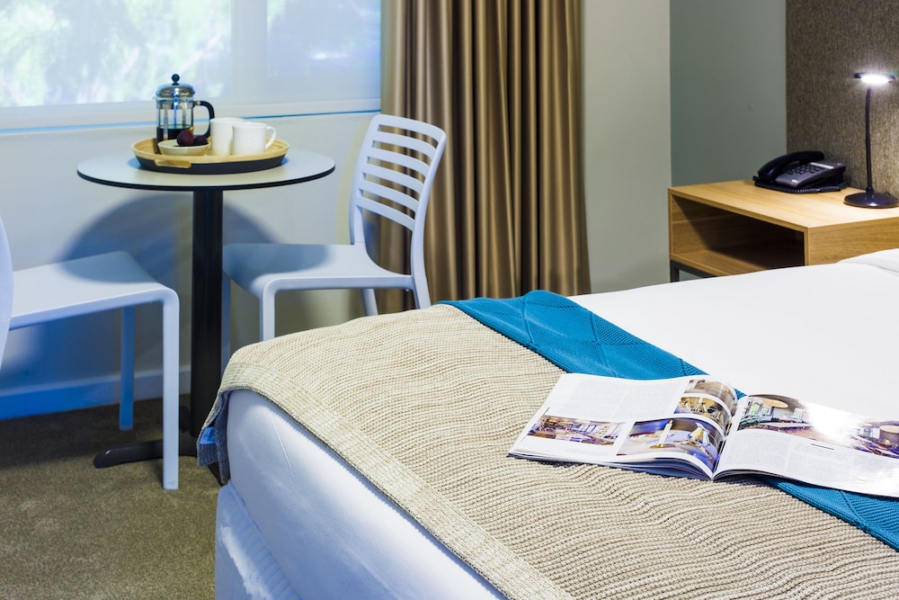 Kings Park Motel 22/65