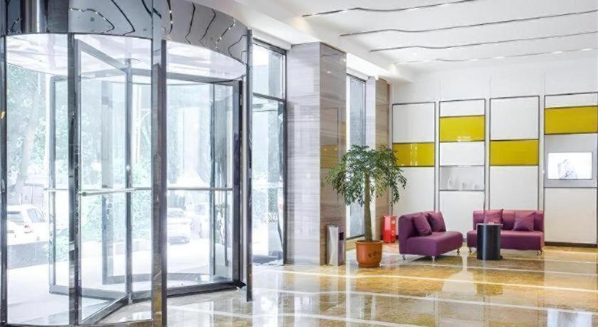 Lavande Hotel (Ganzhou Golden Plaza) 45/56