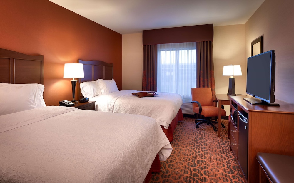 Hampton Inn Omaha/West Dodge Road (Old Mill) 11/50