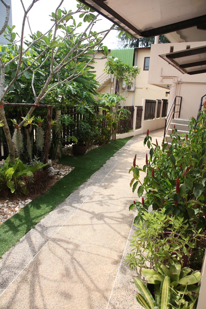 Naiyang Seaview Place 31/33