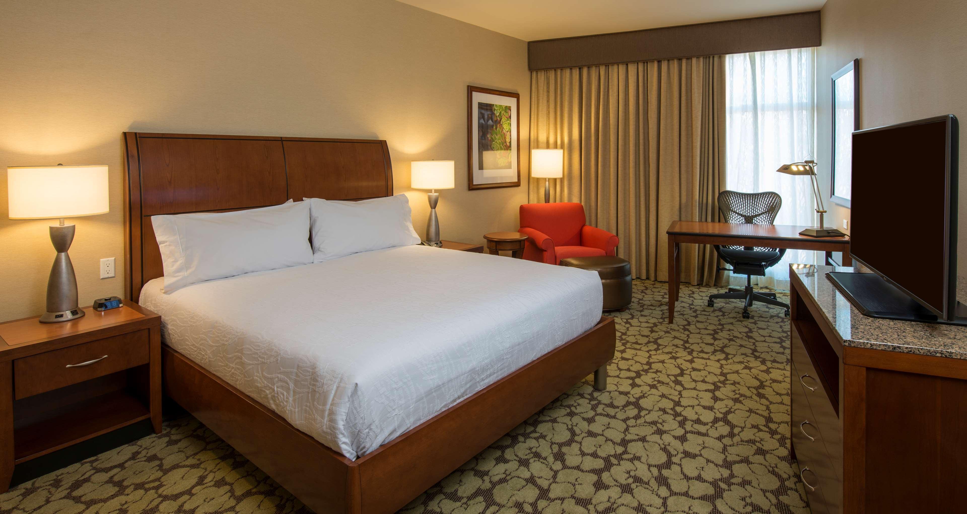 PREMIUM, KING BED, ACCESSIBLE