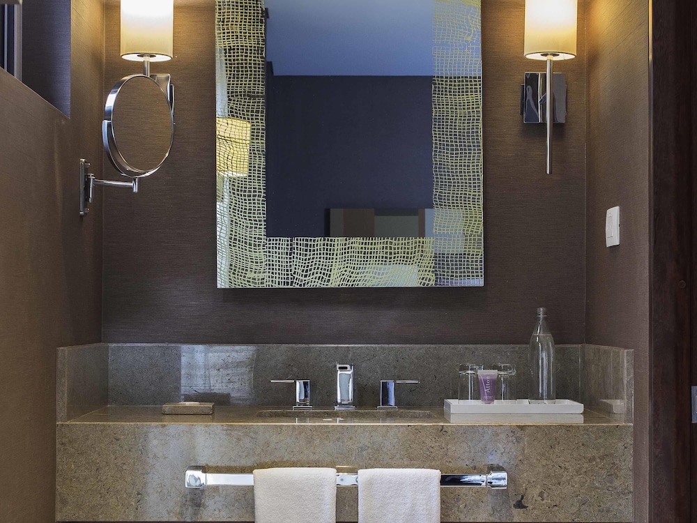 Mercure Bogota Calle 100 50/50