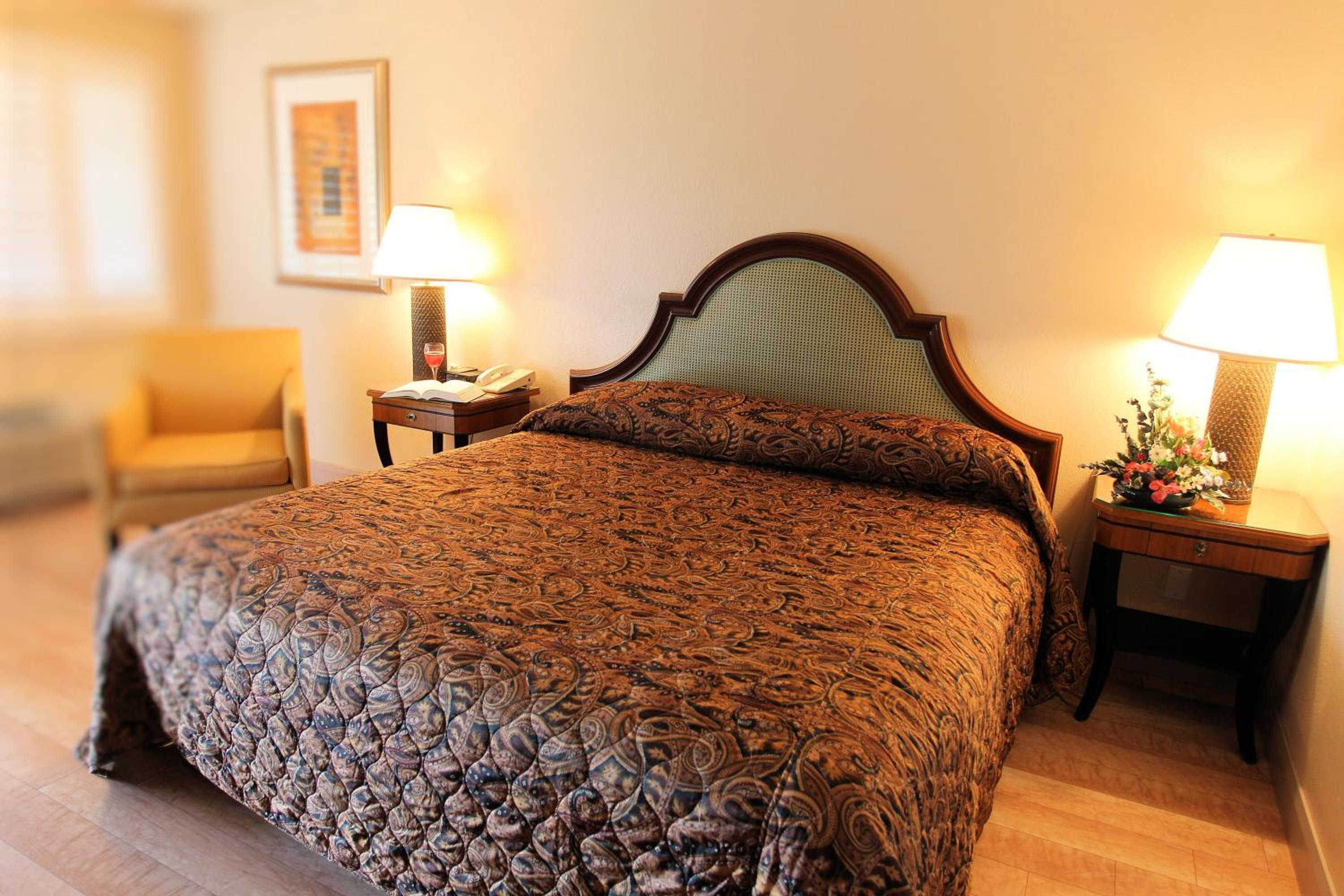 Deluxe, Suite, King Bed