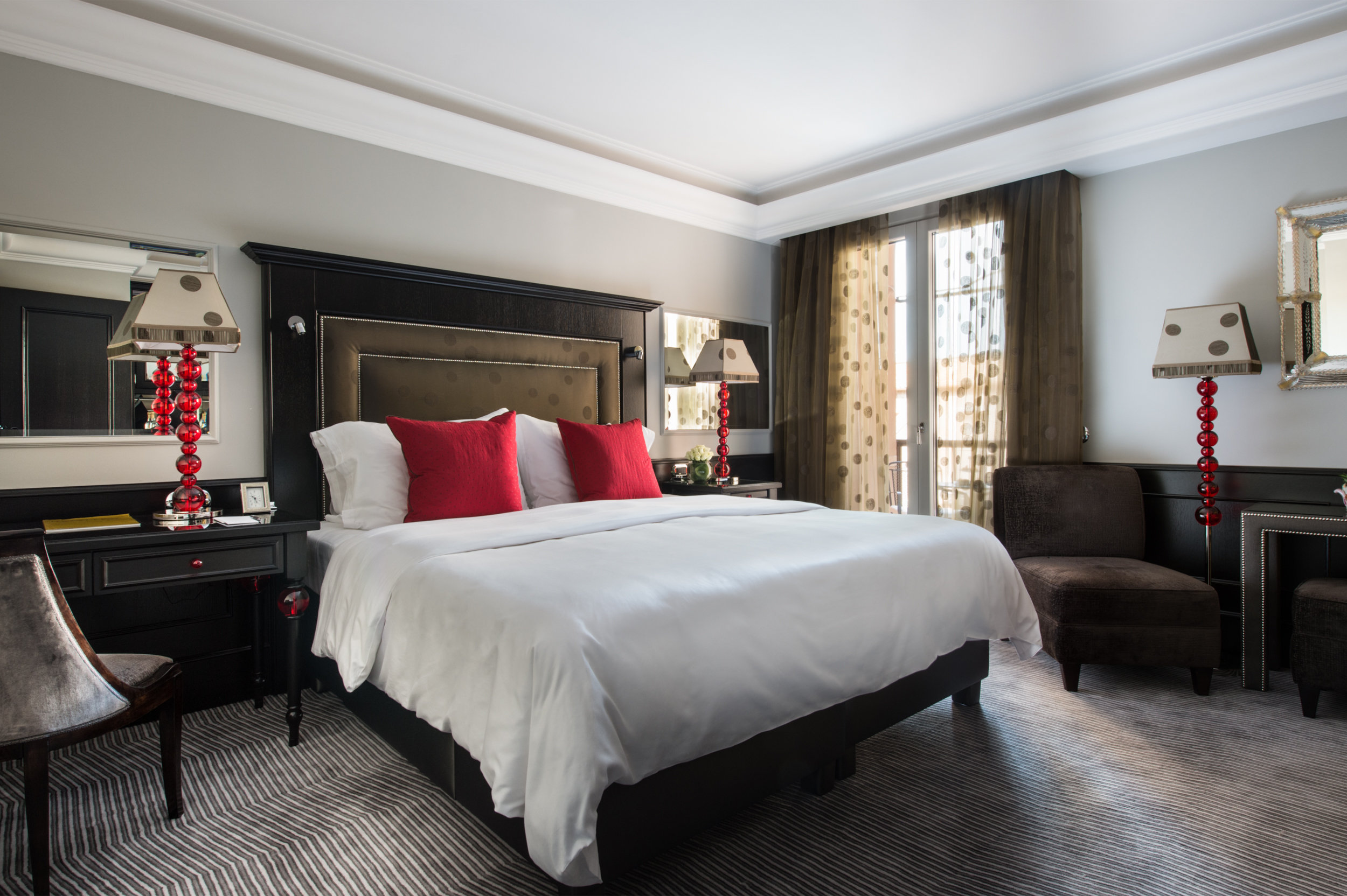 DELUXE, DOUBLE BED