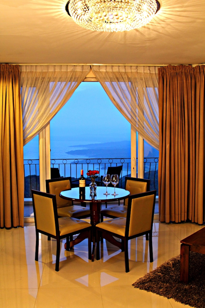 The Lake Hotel Tagaytay 27/44